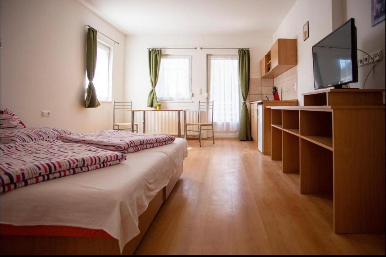 Bonita Apartmanhaz Leilighet Zalakaros Eksteriør bilde