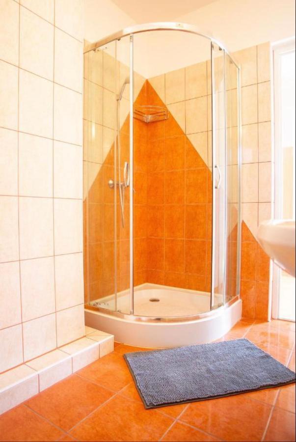 Bonita Apartmanhaz Leilighet Zalakaros Eksteriør bilde