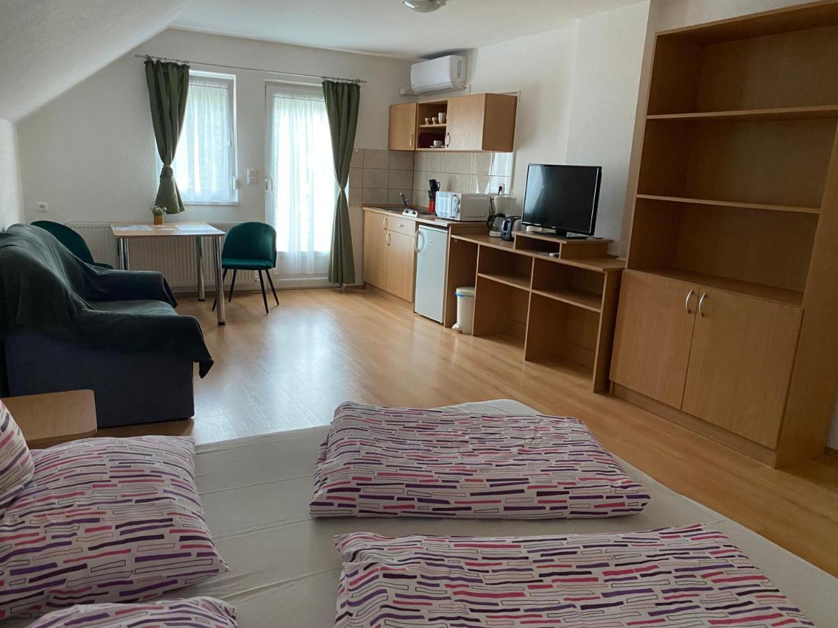 Bonita Apartmanhaz Leilighet Zalakaros Eksteriør bilde